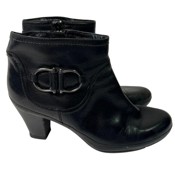 Clarks‎ Artisan Heeled Leather Black Ankle Booties 7.5M - Picture 1 of 11